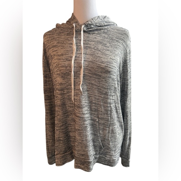 Market & Spruce Tops - Market and Spruce hooded shirt grey and white size XL